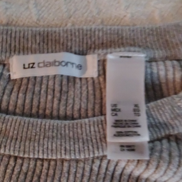 Sweater - Picture 2 of 4